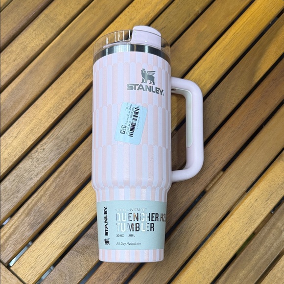 Stanley Other - Stanley Quencher H2.0 Tumbler in Light Pink